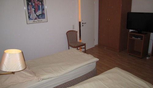 Triple Room, Annex Building