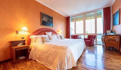 Suite con Terrazza Vista Mare (Spa/Club Lounge Access)