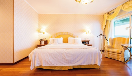 Alcove Suite (Spa/Club Lounge Access)