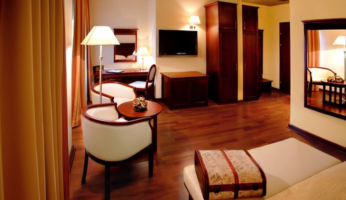 Superior Double Room, City View
