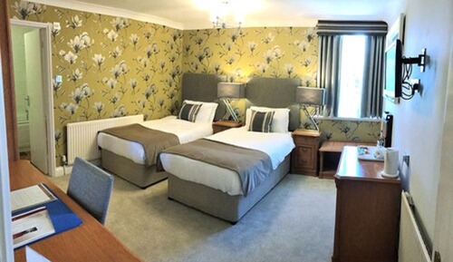Standard Twin Room