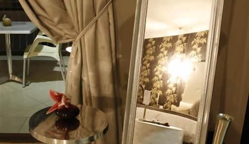 Honeymoon Suite