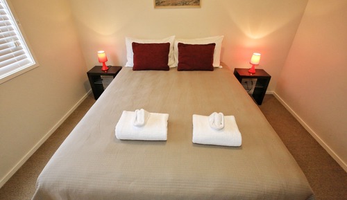 Cottage, 1 Queen Bed, Kitchen, Courtyard Area