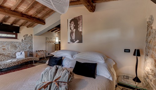 Deluxe Suite, 1 Queen Bed, Patio (Depandance)