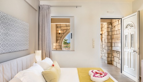Studio, Sea View