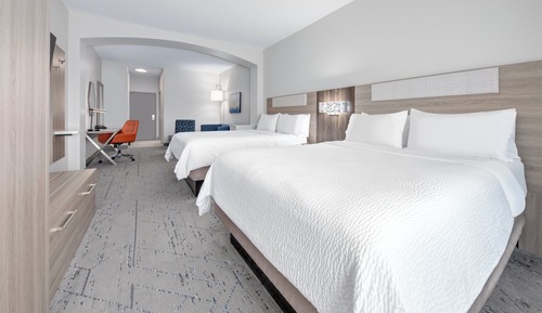 Suite, 2 Queen Beds