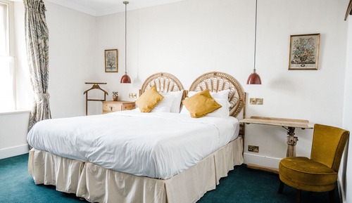 Deluxe Double or Twin Room