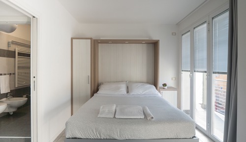 Studio, Balcony, Partial Sea View