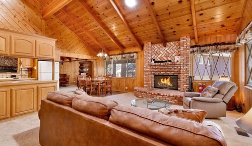 House, Multiple Beds, Hot Tub, Mountain View (1237)