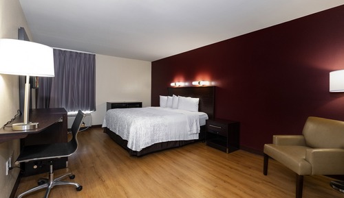 Deluxe Room, 1 King Bed, Accessible (Roll-In Shower, Smoke Free)