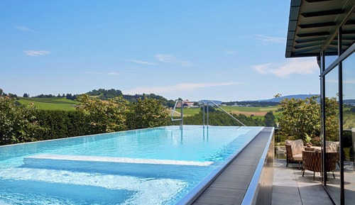 Rooftop-Pool-Suite