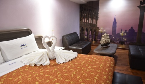 Superior Room, 1 King Bed