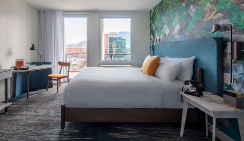 Room, 1 King Bed, Balcony