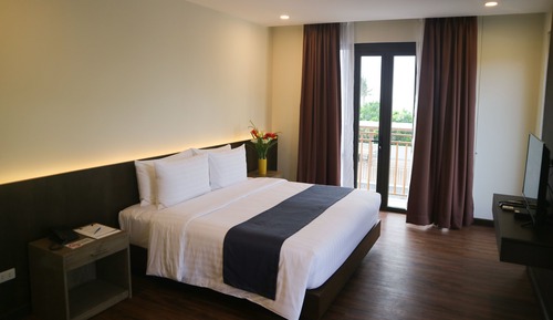 Standard King Room