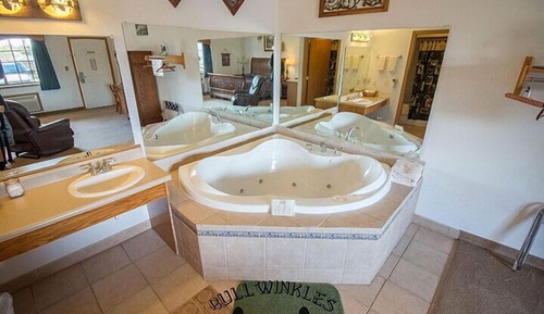 Room, 1 King Bed, Jetted Tub