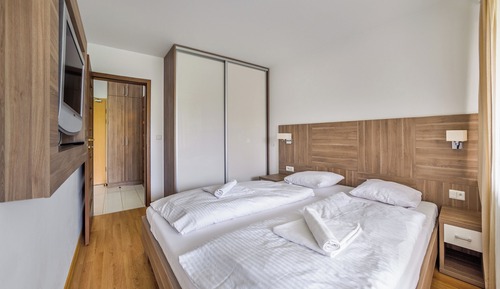 Apartment (B5)