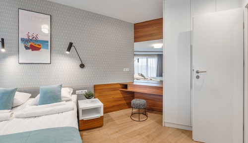 Apartment (C 12 Al. Żeromskiego 31)