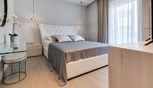 Luxury Apartment, 3 Bedrooms, Hot Tub, Partial Sea View