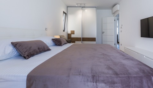 Luxury Apartment, 2 Bedrooms, Hot Tub, Sea View