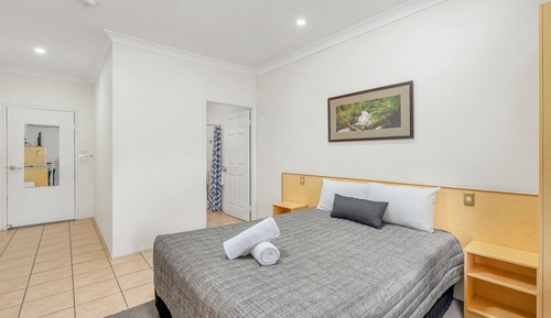 Standard Accessible Queen Room