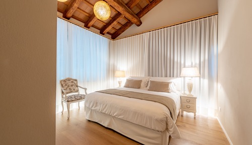 Luxury Room