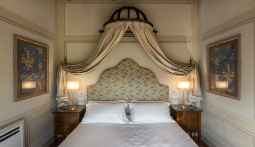 Exclusive Suite