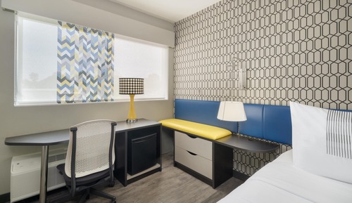 Standard Room, 1 King Bed, Accessible, Bathtub