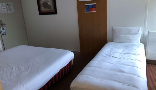 Room, Multiple Beds