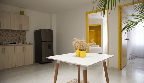 City Apartment, 2 Bedrooms, Balcony, Courtyard View (201)