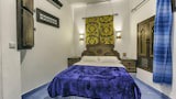 Studio, Kitchenette (3)