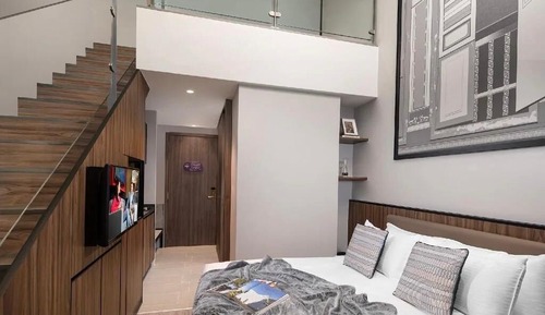 One-Bedroom Deluxe Loft, 1 Queen Bed