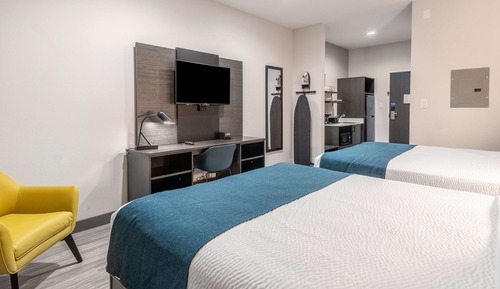 Deluxe Room, 2 Queen Beds, Non Smoking