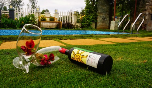 Suite, Mountain View