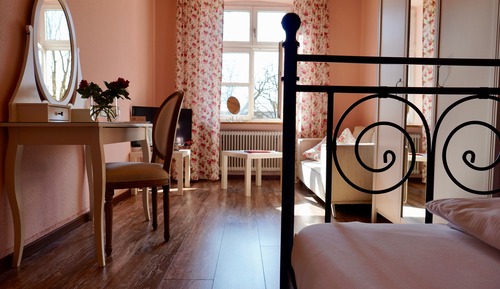 Royal Single Room, 1 Bedroom (with French Bed)