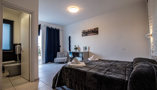 Deluxe Double Room, Garden View