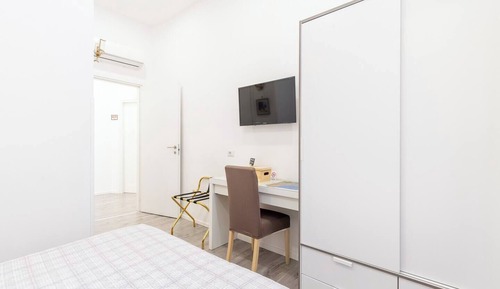 Standard Double Room (Iris)