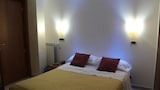 Single Room, Mountain View