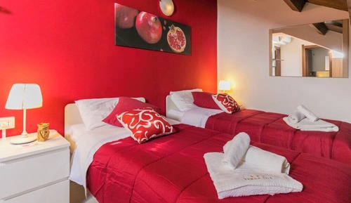 Basic Double or Twin Room(Melograno)