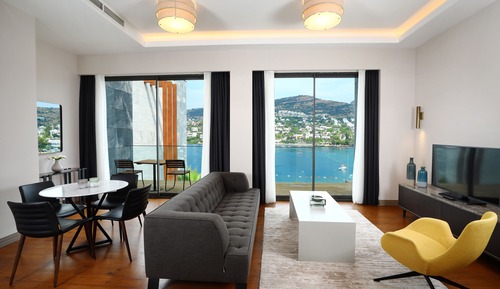 Executive Suites, Sea View
