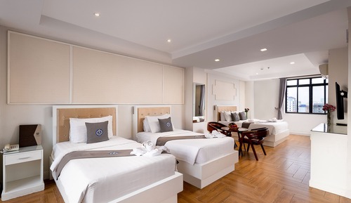 Deluxe Family Room