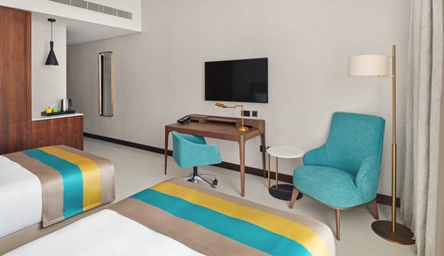 Standard Room, Free bus: DIP Metro, Ibn Battuta Mall, JBR Beach, DWC Airport, (Pre Book Bus)