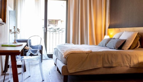 Deluxe Double or Twin Room