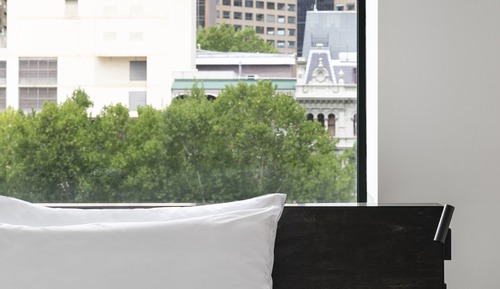 Lancemore Twin Room - includes hosted hour with free drinks and WiFi