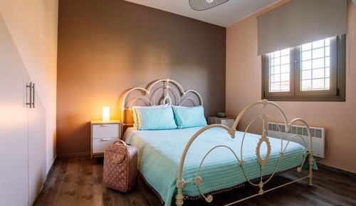 House, 3 Bedrooms (1)