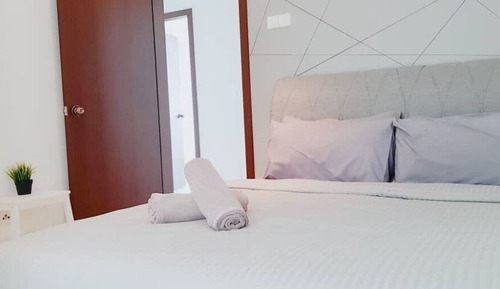 Apartment, 4 Bedrooms (A-36-05)