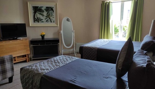 Deluxe Double Room (Room 4)