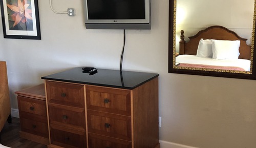 Standard Room, 1 Queen Bed, Kitchenette
