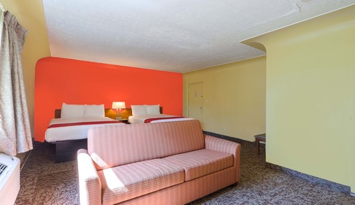 Double Queen Suite