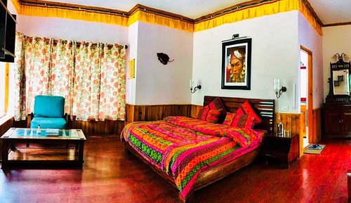 Retreat Room with Mountain View