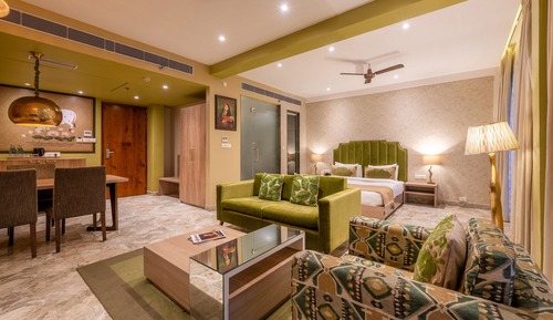 Executive Studio Suite